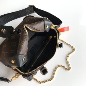 Louis Vuitton Bag M45571