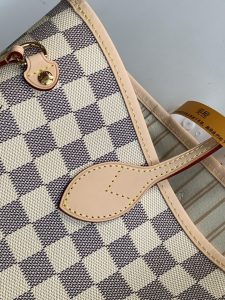 Louis Vuitton Tote Bag M46987