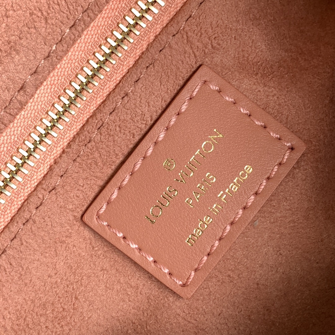 Louis Vuitton Bag M45531