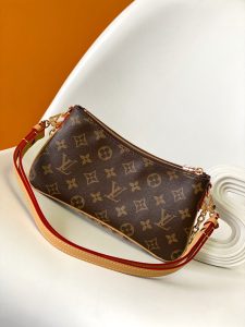 Louis Vuitton Bag M83008