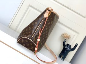 Louis Vuitton Bag M40353