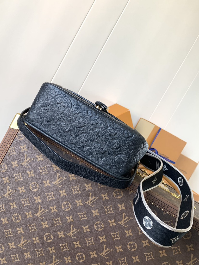 Louis Vuitton Shoulder Bag M47161 in Black