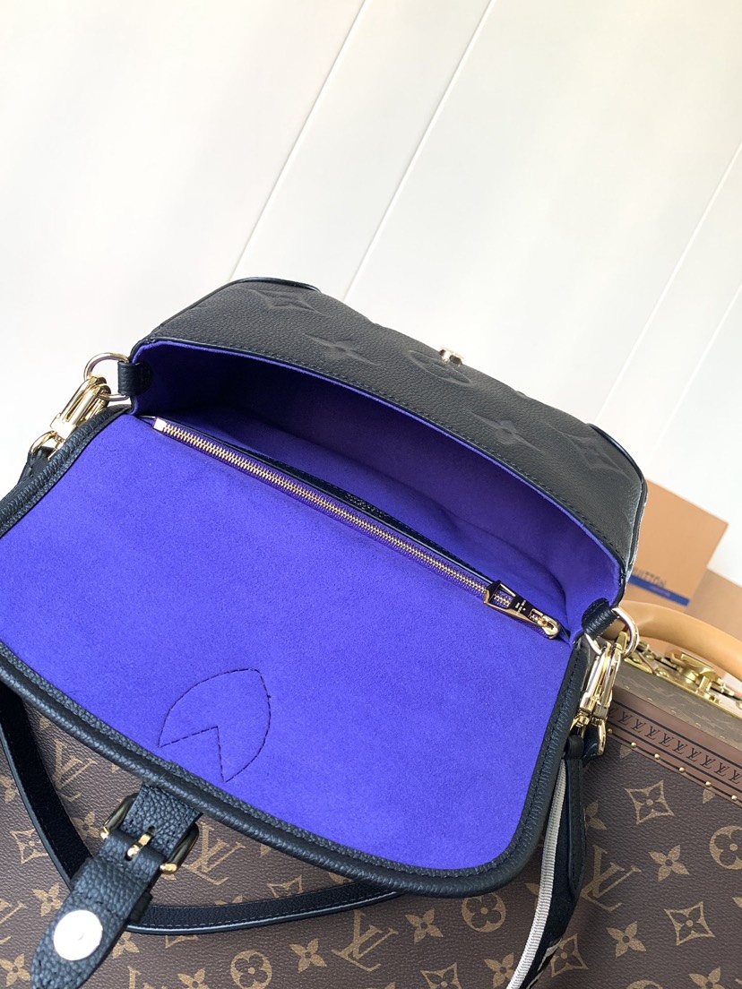 Louis Vuitton Shoulder Bag M47161 in Black