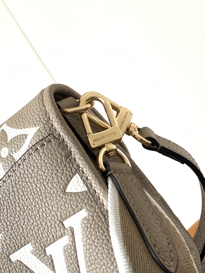 Louis Vuitton Shoulder Bag M47161 in Black