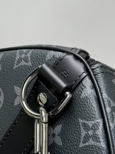 Louis Vuitton Handbag M40605