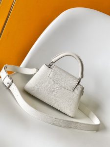Louis Vuitton Shoulder Bag M24671 in Black