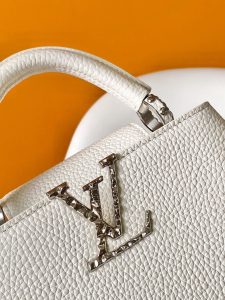 Louis Vuitton Shoulder Bag M24671 in Black