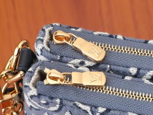 Louis Vuitton Handbag M29895