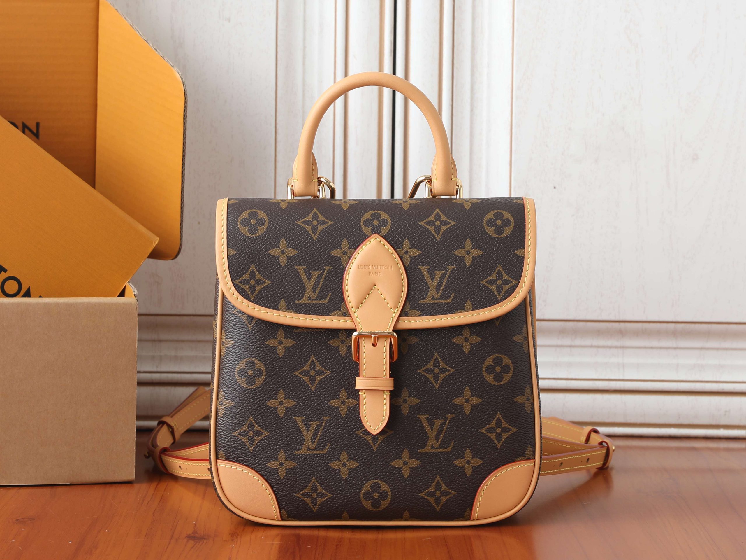Louis Vuitton Shoulder Bag M29766
