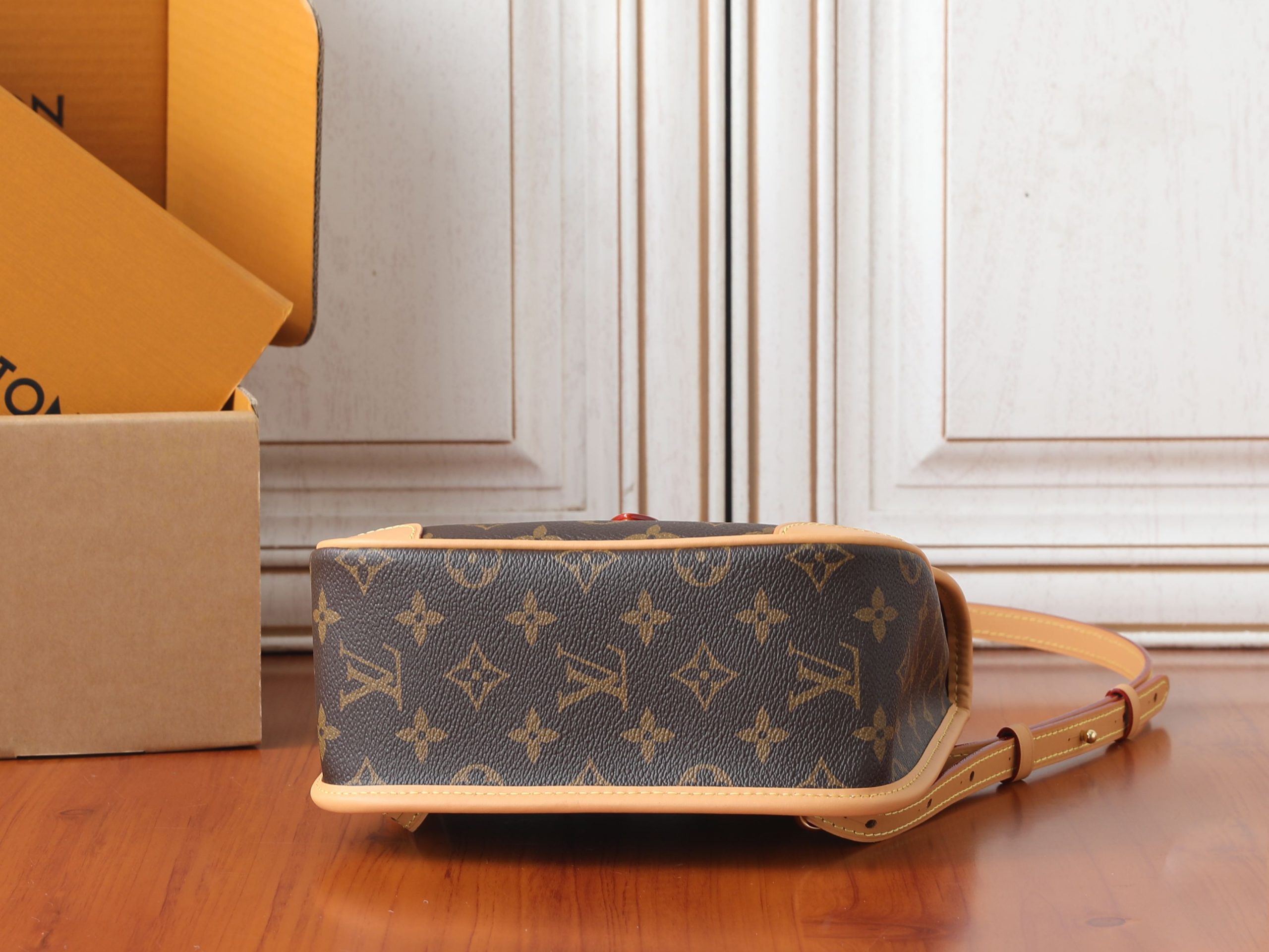 Louis Vuitton Shoulder Bag M29766