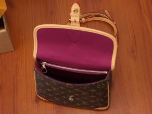 Louis Vuitton Shoulder Bag M29766