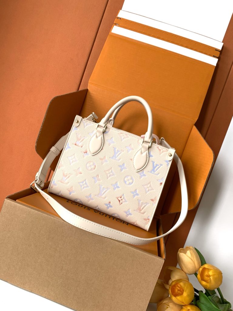 Louis Vuitton Handbag M25770