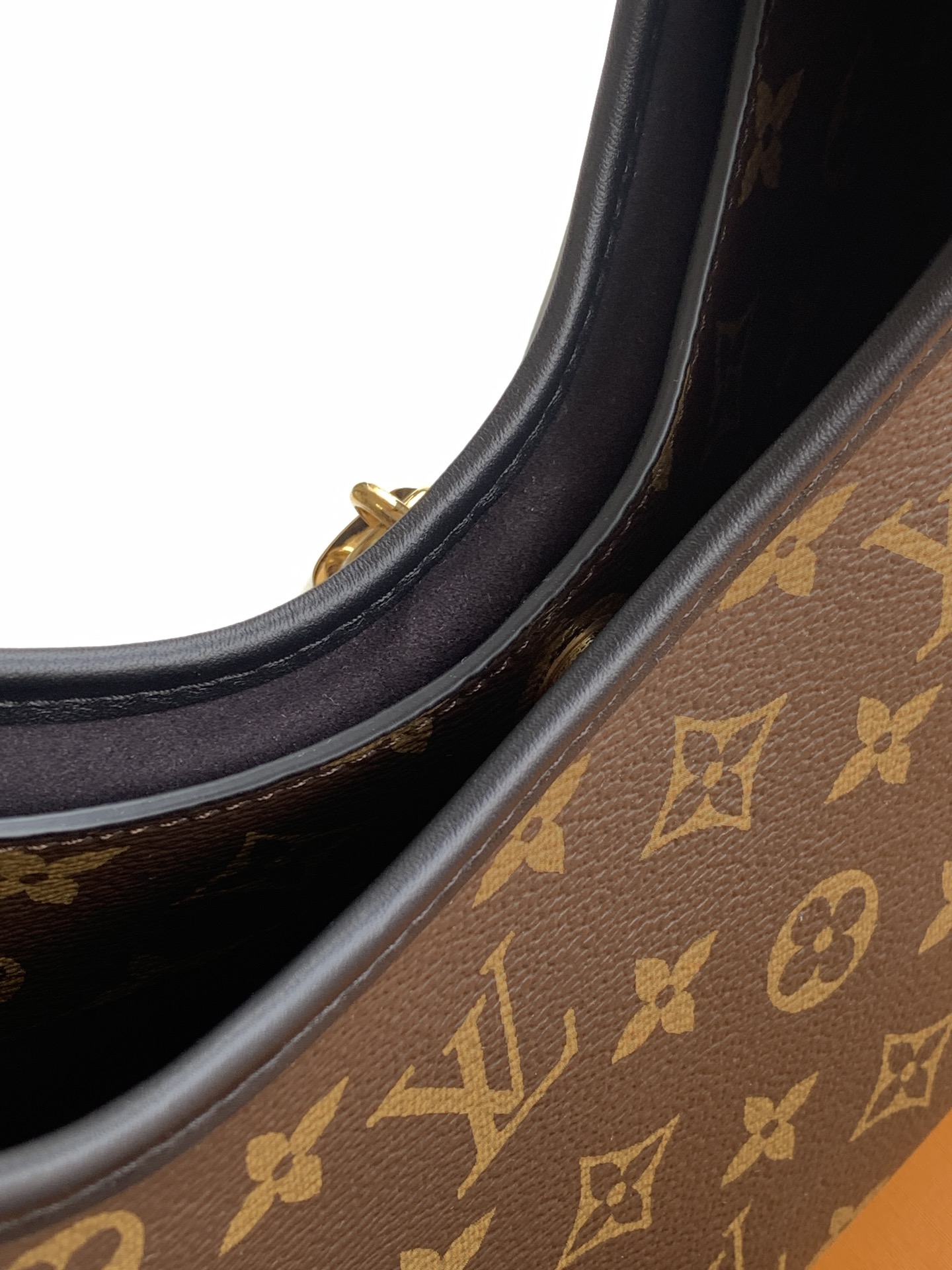 Louis Vuitton Handbag M12940