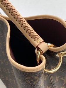 Louis Vuitton Handbag M25877