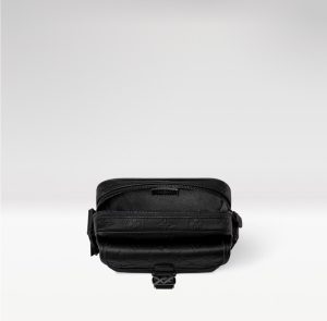 Louis Vuitton Messenger Bag M12516