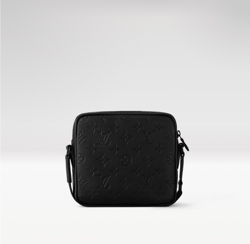 Louis Vuitton Messenger Bag M12516