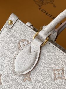 Louis Vuitton Handbag M14403 in White