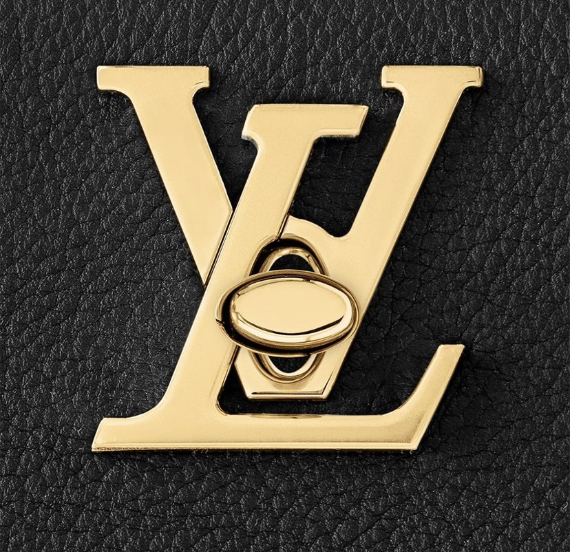 Louis Vuitton Shoulder Bag M22311