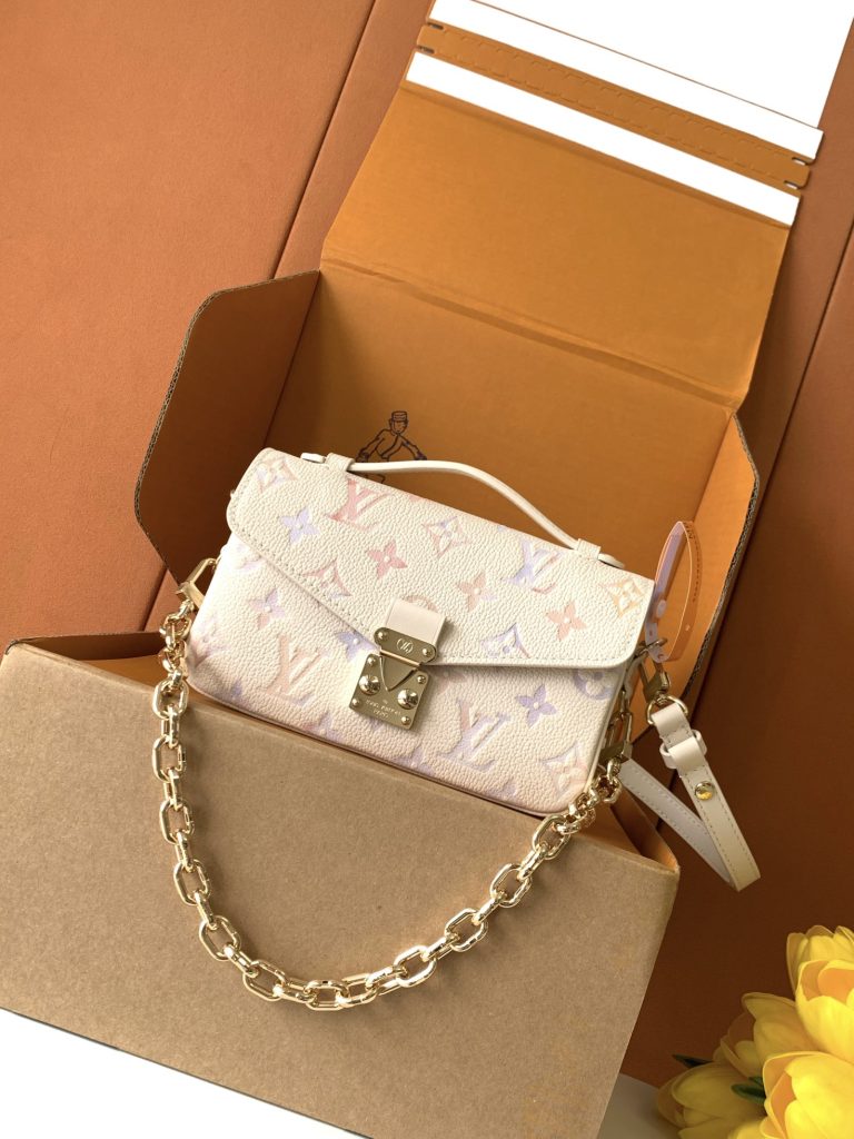 Louis Vuitton Pochette Metis East West Handbag M25682