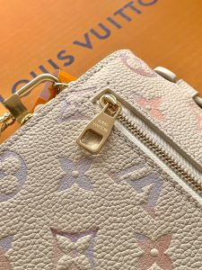 Louis Vuitton Pochette Metis East West Handbag M25682