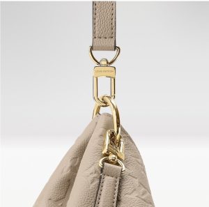 Louis Vuitton Handbag M27937