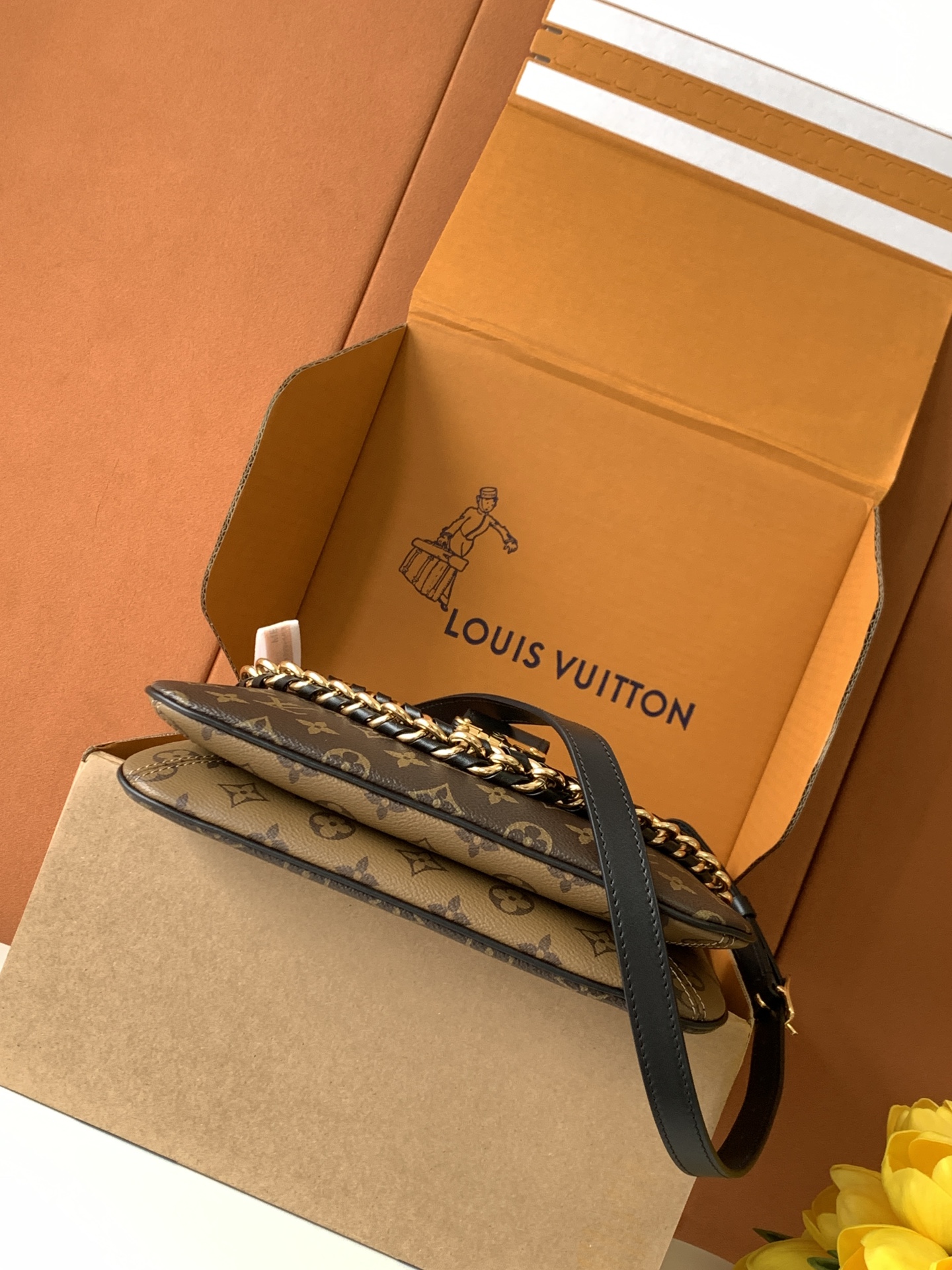 Louis Vuitton Handbag M46659