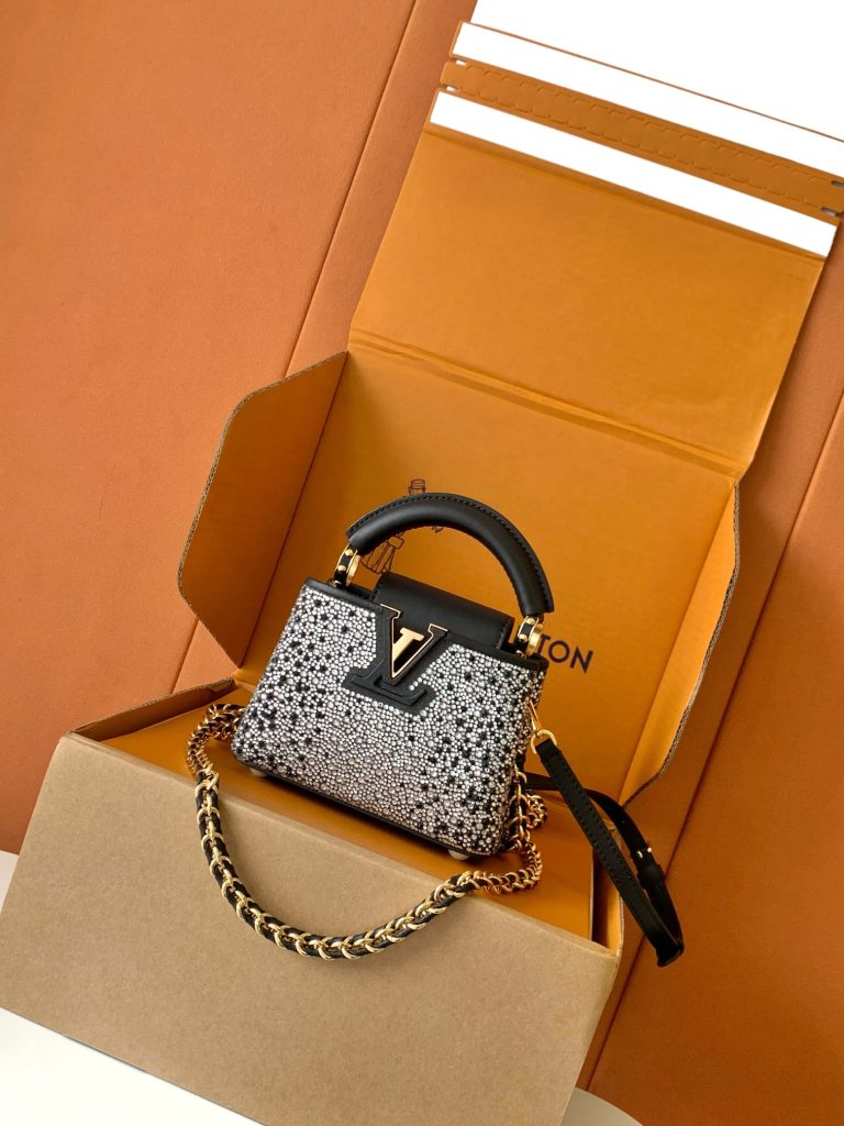 Louis Vuitton Handbag M83087