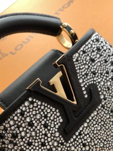 Louis Vuitton Handbag M83087