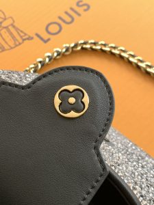 Louis Vuitton Handbag M83087