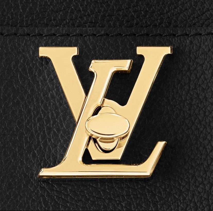 Louis Vuitton Bucket Bag M24006