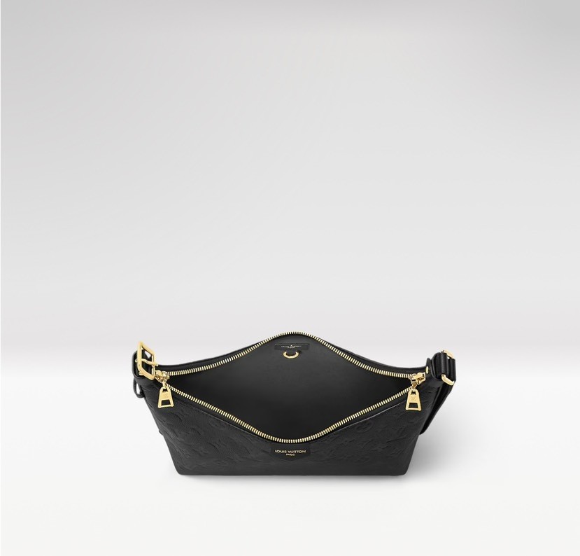 Louis Vuitton Handbag M46610