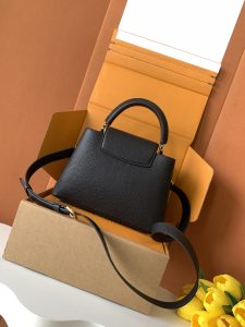 Louis Vuitton Handbag M25404 in Black