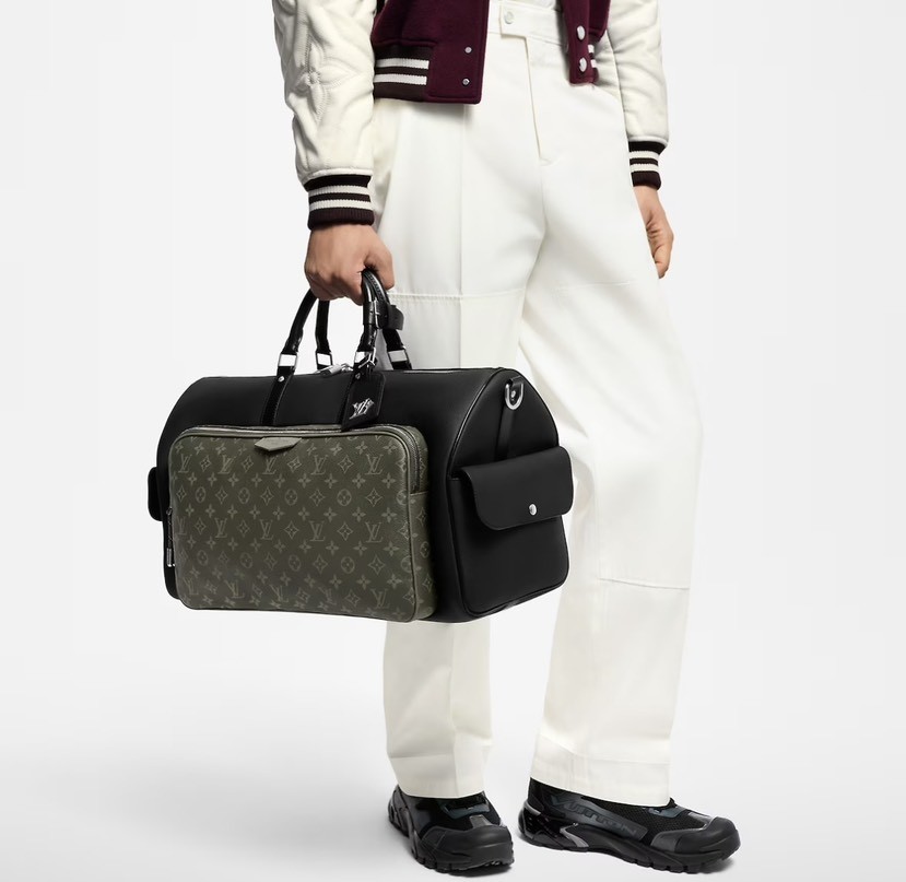 Louis Vuitton Handbag M12690