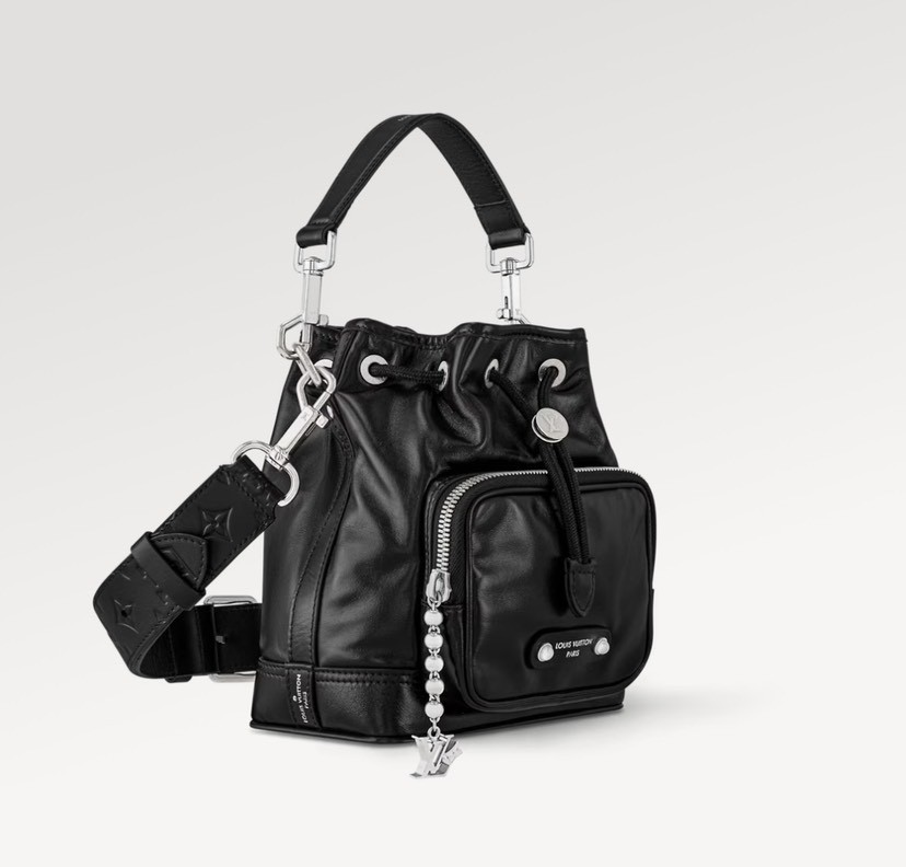 Louis Vuitton Bucket Bag M13985