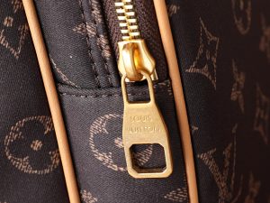Louis Vuitton Handbag M29853