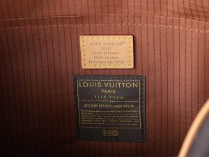 Louis Vuitton Handbag M29853