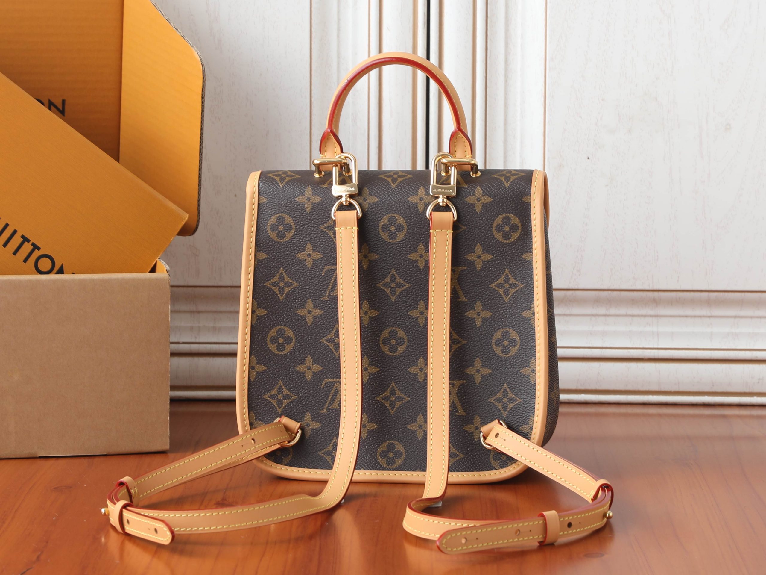 Louis Vuitton Shoulder Bag M29766