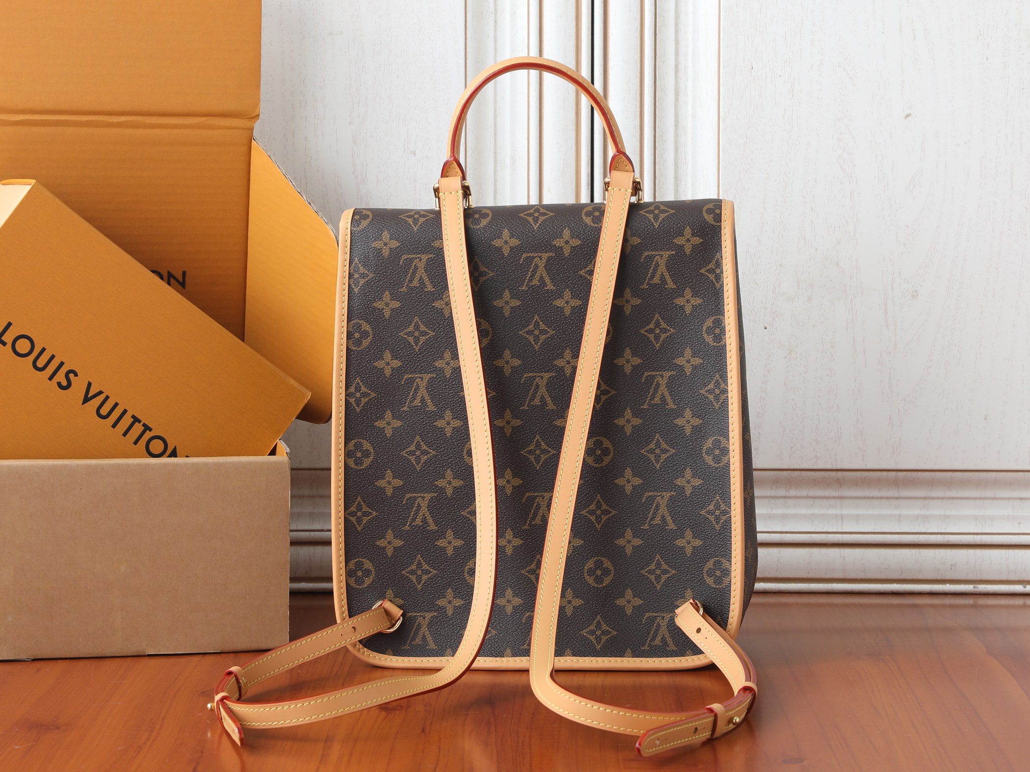 Louis Vuitton Shoulder Bag M29631