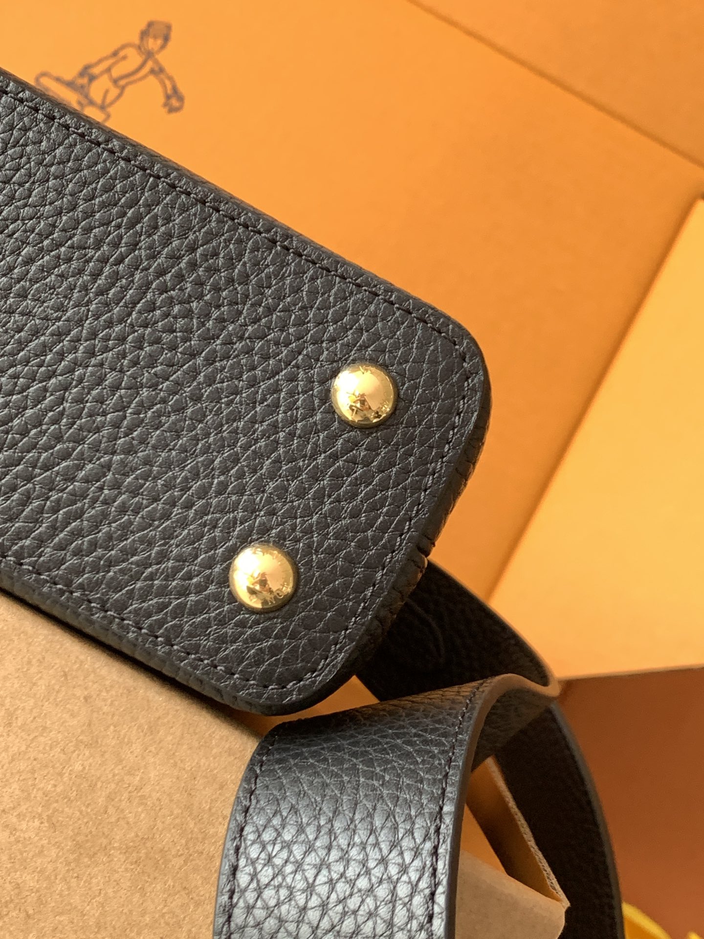 Louis Vuitton Handbag M81208