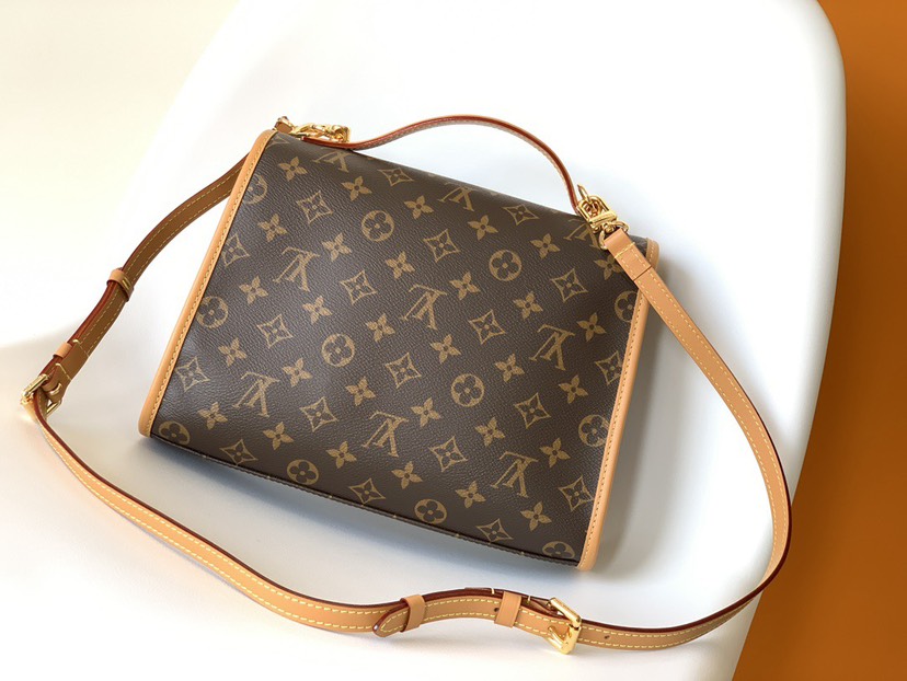 Louis Vuitton Handbag M44919