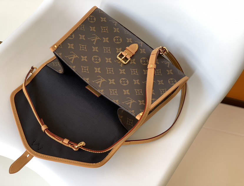 Louis Vuitton Handbag M44919