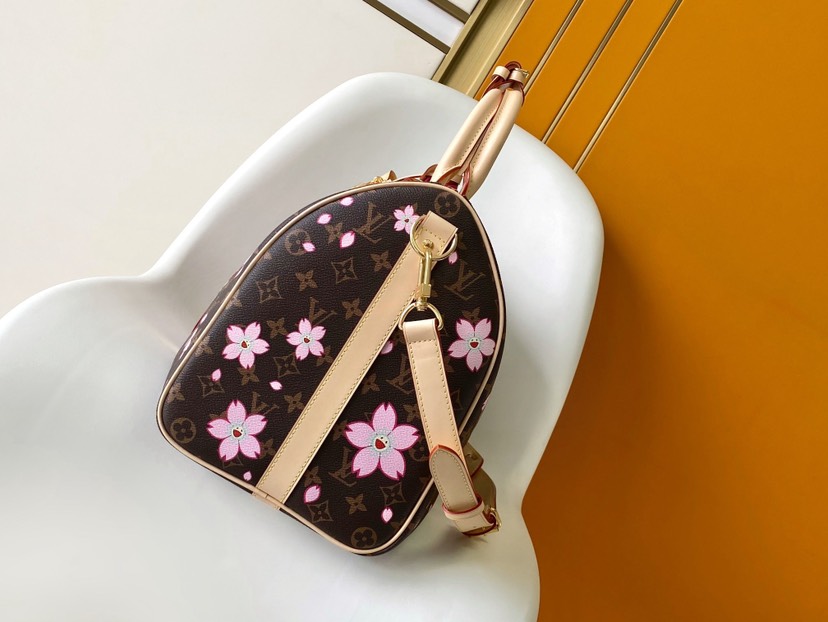 Louis Vuitton Handbag M13752