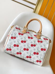 Louis Vuitton Shoulder Bag M14328