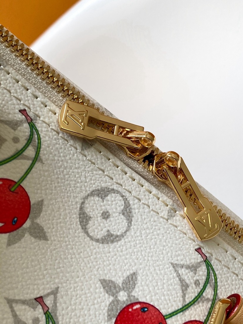 Louis Vuitton Shoulder Bag M14328