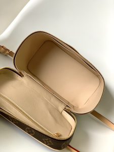 Louis Vuitton Handbag M42265