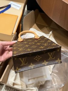 Louis Vuitton Handbag