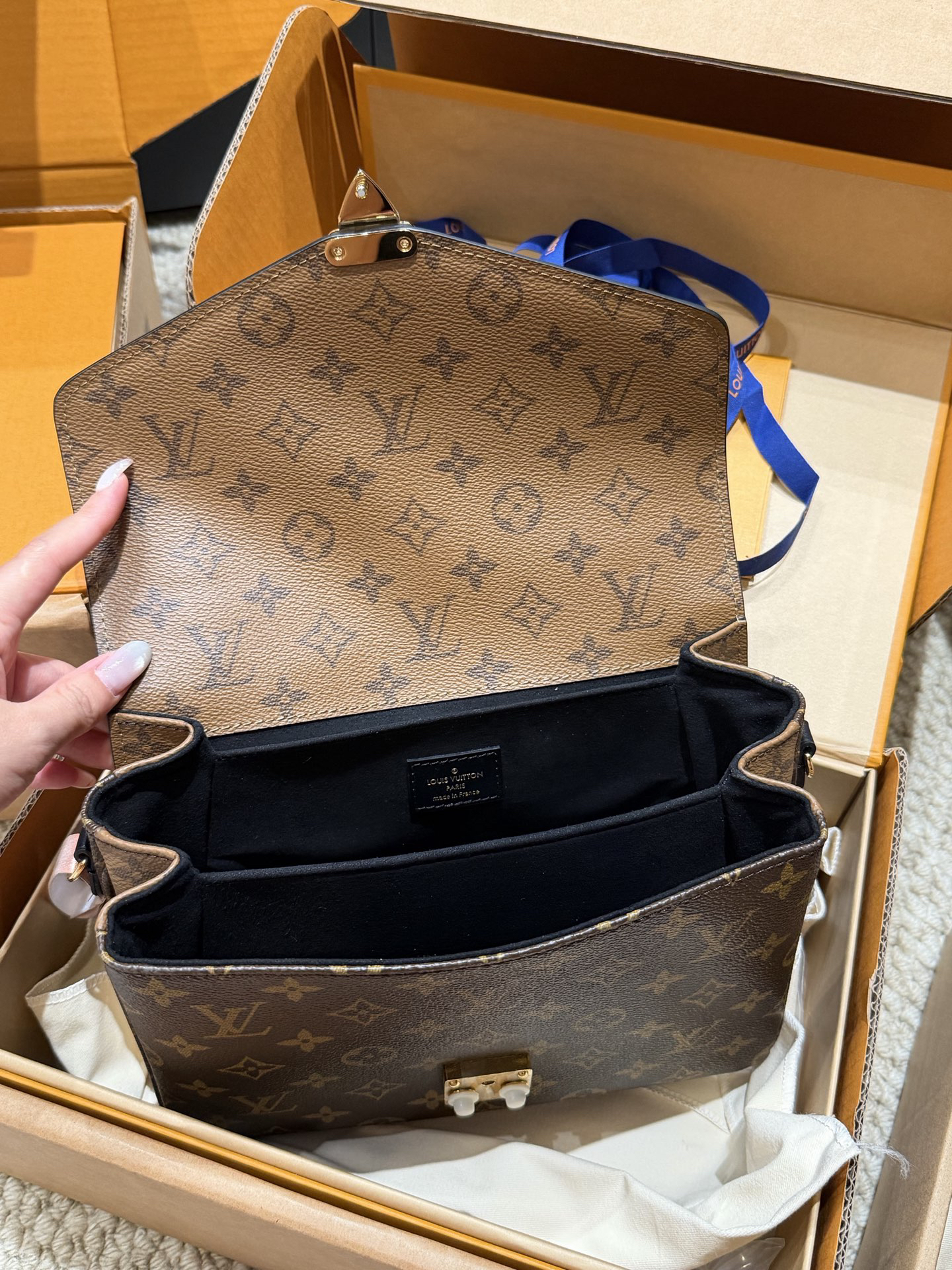 Louis Vuitton Handbag