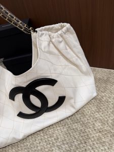 Bag 1228703316