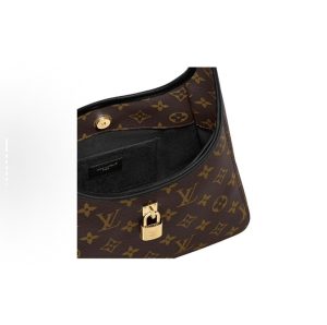 Louis Vuitton Handbag M12940 in Brown