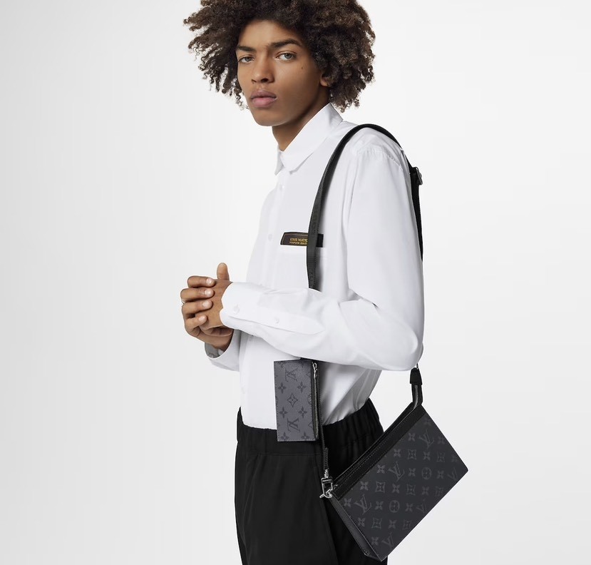 Louis Vuitton Handbag M81124